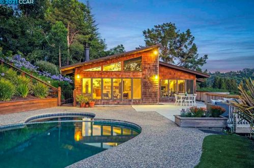 35 Owl Hill Rd, Orinda, CA 94563-3407