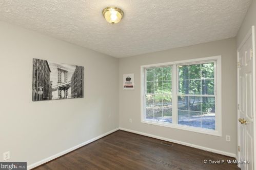 277 Black Cub Run Ln, Harpers Ferry WV  25425-6805 exterior