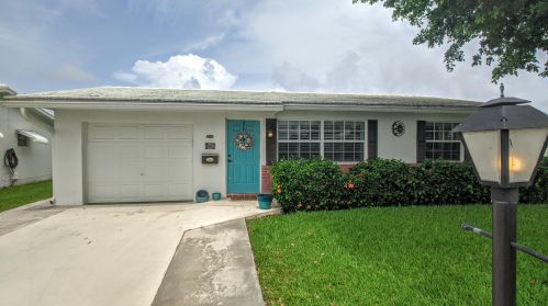 614 Golf Dr, Boynton Beach, FL 33426-4630