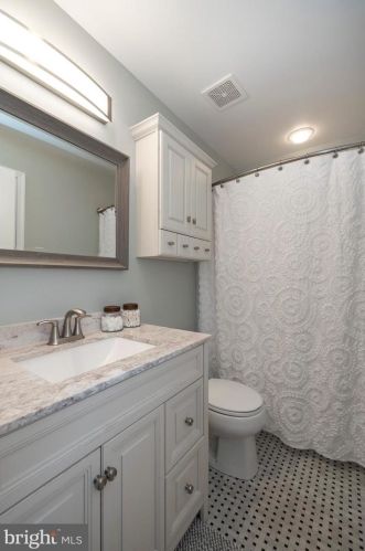 101 Providence Ct, Harleysville PA  19438-3621 exterior