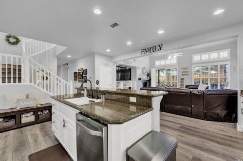 585 Topeka Ln, Vacaville CA 95687-4353 exterior