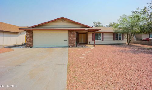 6625 Coolidge St, Phoenix, AZ 85033-1607