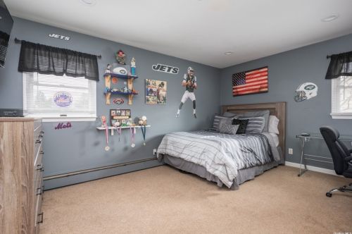 15 Grossman St, Huntington Station NY 11747-2905 exterior