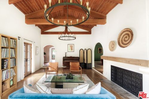 1114 Mountain St, Glendale CA  91207-1834 exterior