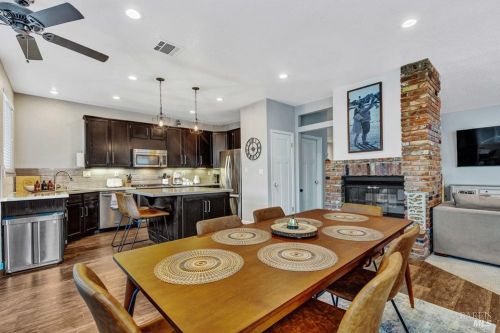 667 Poppy Cir, Vacaville CA  95687-7252 exterior