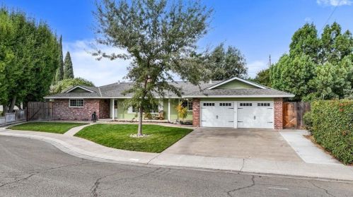 933 Van Ct, Ripon, CA 95366-2568
