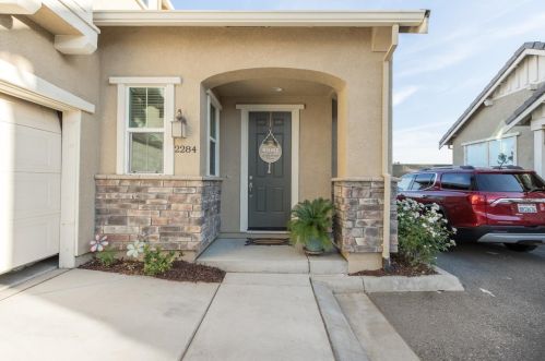 2284 Gallery Dr, Riverbank, CA 95367-9599