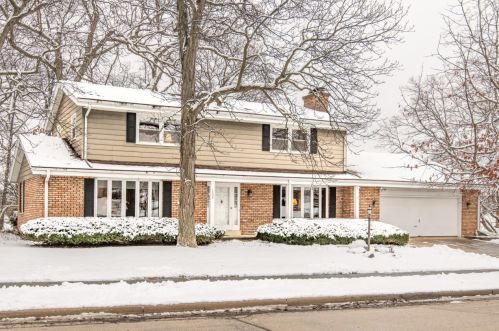 1229 Ayrshire Ln, Waukesha, WI 53186-6725
