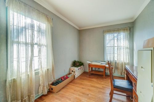 194 Center St, London OH  43140-1406 exterior