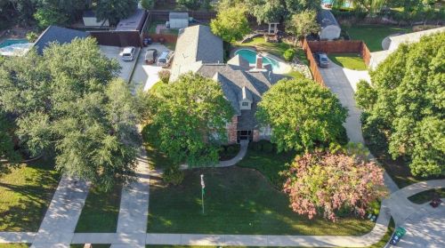 32 Wellington Oaks Cir, Denton, TX 76210-5571