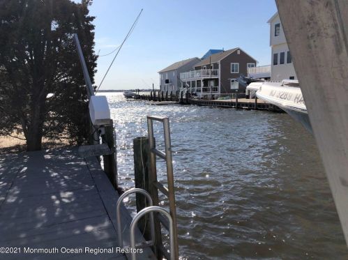 58 Vanard Dr, Bricktown NJ  08723-7443 exterior