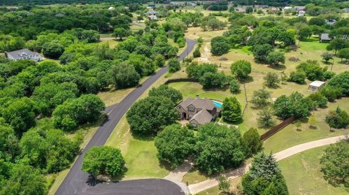 307 Clear Lake Ln, Weatherford, TX 76087-9173