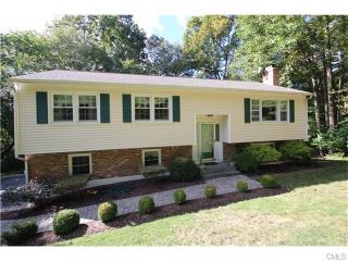 106 Longfellow Rd, Huntington, CT 06484-1646