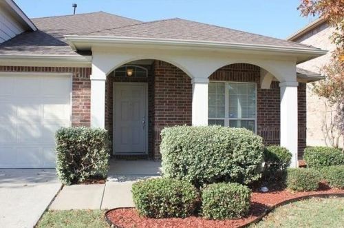 2733 Evening Mist Dr, Oak Point, TX 75068-7611