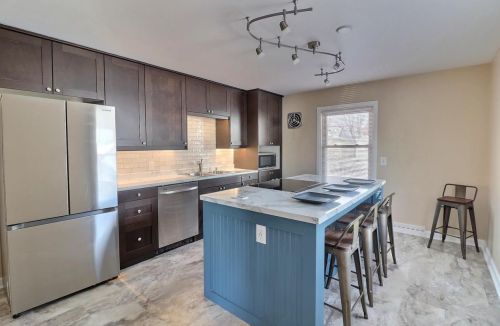 1240 Marian Ln, Green Bay WI  54304-2338 exterior