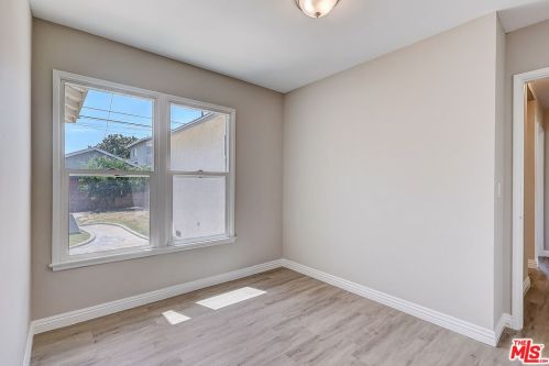 4613 Dunrobin Ave, Lakewood CA  90713-2527 exterior