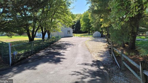 2503 Pennsylvania Ave, West Deptford NJ  08096-4753 exterior