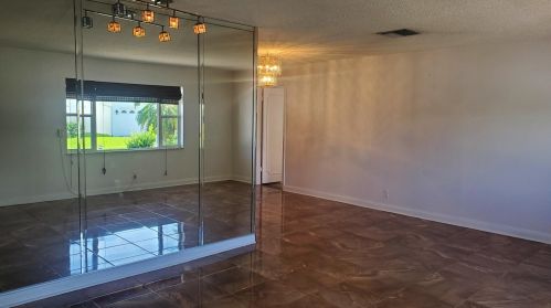 1605 14th Ave, Boynton Beach FL  33426-5808 exterior