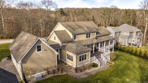 18 Heron Pond Rd, Essex CT  06426-1466 exterior