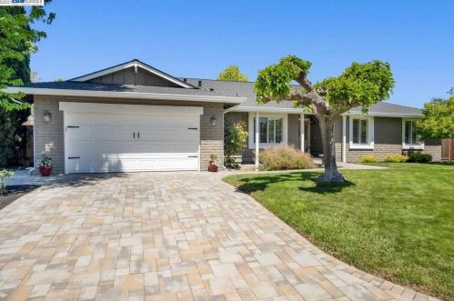 133 Meese Ct, Danville, CA 94526-5220