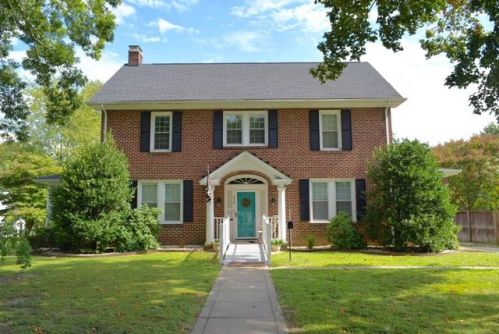 514 Powell St, Crewe, VA 23930-1412