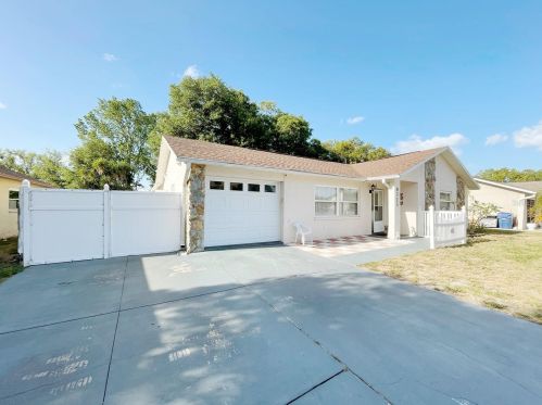 8323 Bluebonnet Pl, New Port Richey, FL 34653-6405
