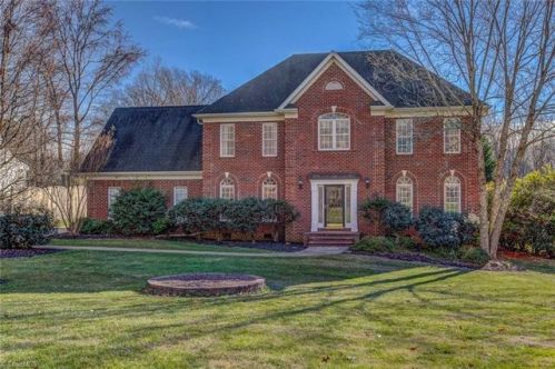 3629 Pinetop Rd, Greensboro, NC 27410-2823