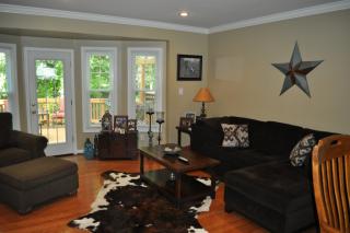 9358 Mccarthy Woods Ct, Springfield VA  22015-4244 exterior