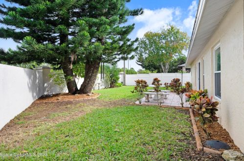 1290 Muirfield Ct, Titusville FL  32780-5463 exterior