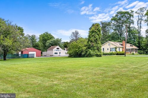 2225 Naamans Rd, Wilmington, DE 19810-1328