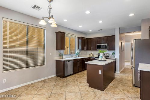 3701 Vineyard Ave, Gilbert, AZ 85297-3501
