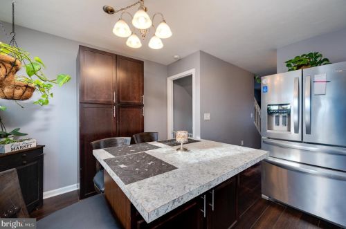 2376 Grandview Rd, Hanover PA 17331-7886 exterior