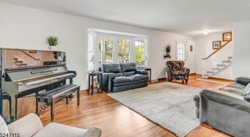 1751 Circle Dr, Martinsville NJ  08836-2148 exterior