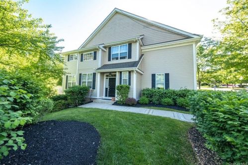 56 Putters Way, Middletown, NY 10940-2664