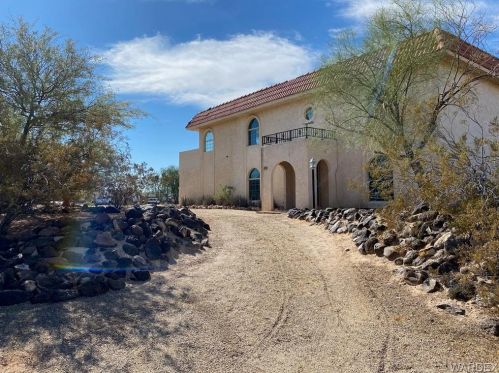 1299 Country Club Cir, Bullhead City, AZ 86442-7707