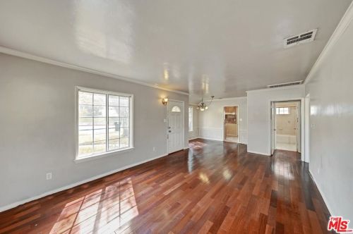 825 Verdugo Rd, Glendale CA  91206-2536 exterior