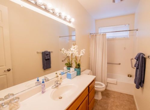 767 Red Barn Pl, Lathrop CA  95330-8975 exterior