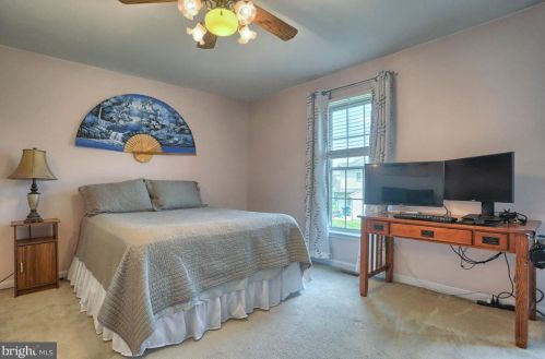 394 Stonehedge Ln, Navy Sup Dpt PA  17055-7012 exterior