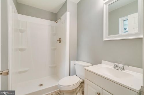 96 Royal Grant Way, Dover DE  19901-6124 exterior