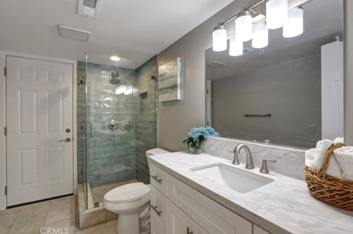 8141 Indianapolis Ave, Huntington Beach CA 92646-5010 exterior