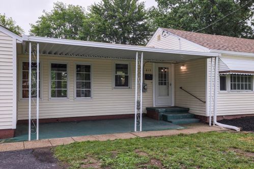 615 Broadway St, Blanchester, OH 45107-1044