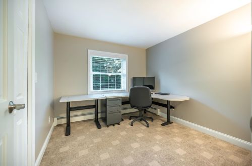 114 Lancaster Farm Rd, Salem NH  03079-4823 exterior