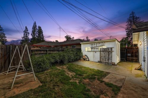 9406 Acapulco Way, Elk Grove CA  95624-1902 exterior