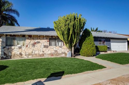 1249 Pride St, Simi Valley, CA 93065-4448