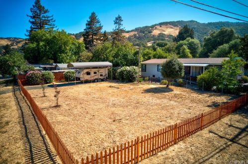 6840 Rosemont Dr, Lucerne, CA 95458-8579