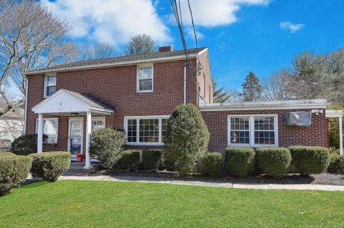 15 Garden St, Farmington CT  06032-2203 exterior