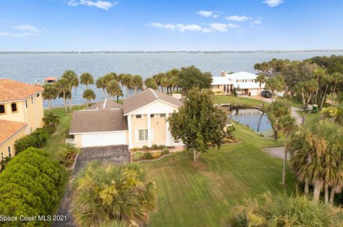 3616 Indian Riv Dr, Cocoa FL 32926-8705 exterior