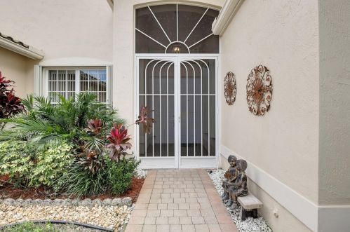 6560 Piemonte Dr, Boynton Beach, FL 33472-2552