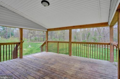 60 Cold Springs Rd, Carlisle PA 17015-9113 exterior