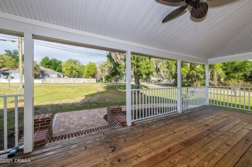 117 Blue Lake Ave, Deland, FL 32724-4654